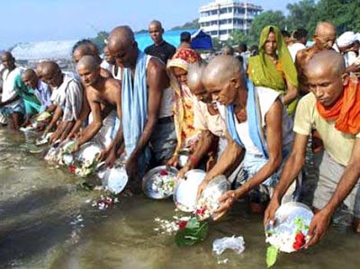 एक राक्षस ‘गयासुर’ के कारण गया बना है मोक्ष स्‍थली