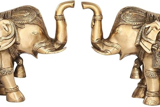 घर की सजावट में हाथी होता है शुभ, पढ़ें अनूठे वास्तु टिप्स