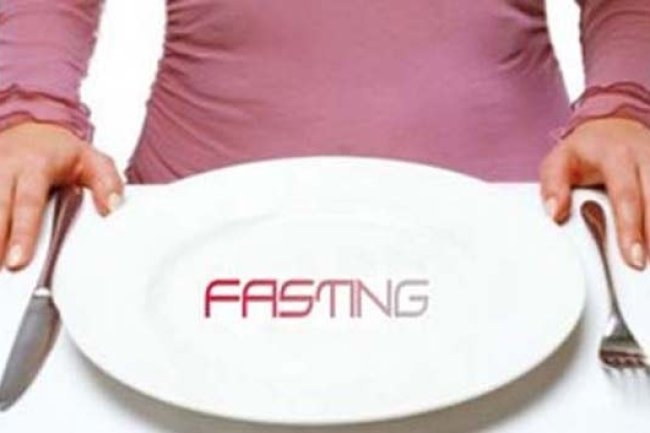 सप्ताह में एक दिन उपवास जानिए इसका धार्मिक महत्व