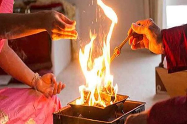 दाएं हाथ से पूजा-पाठ या भोजन करना क्यों माना है शुभ