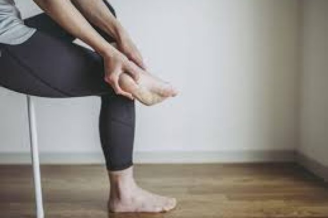 पांव में मोच आने के बाद क्या न करें, और कैसे करें सही पहचान मोच और फ्रैक्चर की