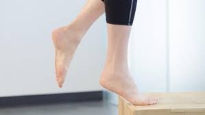 थकान हो रही है करें पैर के पंजों की ये 5 आसान एक्सरसाइज